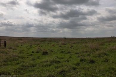 Experience the beauty and functionality of this 39.93-acre - photo 2