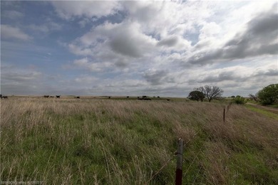 Experience the beauty and functionality of this 39.93-acre - photo 7
