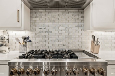 A rare opportunity to own one of the largest waterfront estates - photo 7