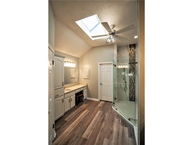 Perfectly situated in NorthShore Country Club, 308 Sea Gate - photo 21