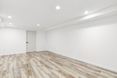 Enjoy the ease of single-level living in this well maintained - photo 34