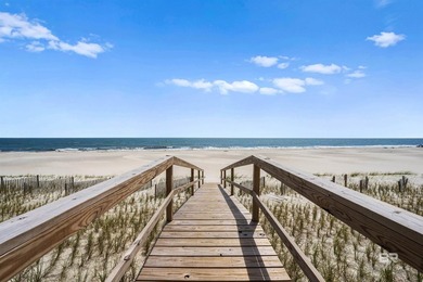 Welcome to paradise!!! Fall in love with this 5-bedroom, 3-bath - photo 3