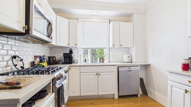 Historic Downtown Charleston 1890 home w/ ADU in the - photo 17