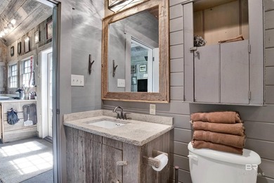 Located in the Montrose area of Fairhope. This one-of-a-kind - photo 18