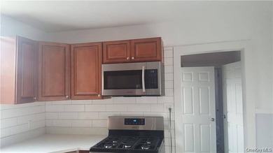 Large three family investment property. Two of the units are - photo 25