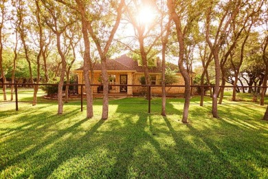 Lake Brownwood Home For Sale in Brownwood Texas