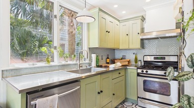 Historic Downtown Charleston 1890 home w/ ADU in the - photo 38