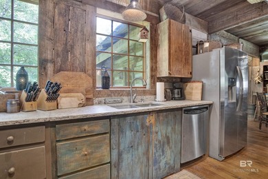 Located in the Montrose area of Fairhope. This one-of-a-kind - photo 40