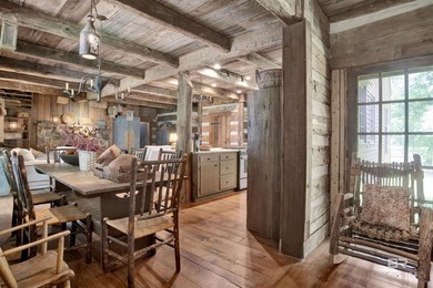 Located in the Montrose area of Fairhope. This one-of-a-kind - photo 46