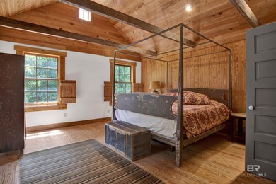 Located in the Montrose area of Fairhope. This one-of-a-kind - photo 50