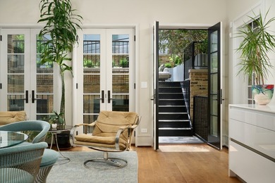 Perfectly positioned in the heart of East Lincoln Park, this - photo 8