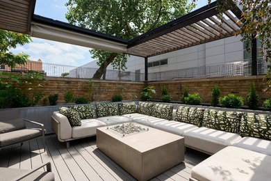 Perfectly positioned in the heart of East Lincoln Park, this - photo 9
