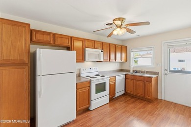 Move right into this bright and airy home! Open concept floor - photo 11