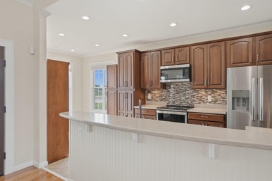 Welcome to 105 N Stallion Drive, where peaceful lakefront living - photo 13