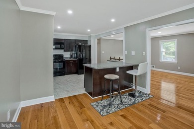 Welcome to your new home in the highly sought-after Montclair/ - photo 14