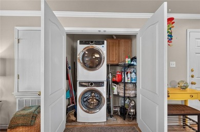 WELCOME TO ISLAND PARADISE CONDOMINIUMS...an intimate 3-story - photo 16