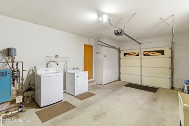 Move right into this bright and airy home! Open concept floor - photo 19