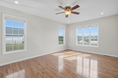 Welcome to 105 N Stallion Drive, where peaceful lakefront living - photo 21