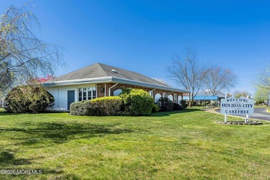 Move right into this bright and airy home! Open concept floor - photo 25
