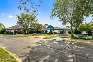 Move right into this bright and airy home! Open concept floor - photo 26
