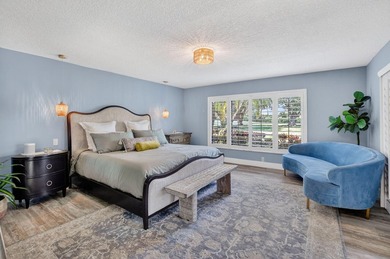 Renovated and ready to move in. This property has it all, open - photo 34