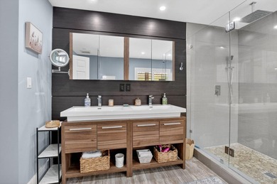 Renovated and ready to move in. This property has it all, open - photo 37
