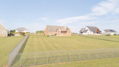 Welcome to 105 N Stallion Drive, where peaceful lakefront living - photo 47
