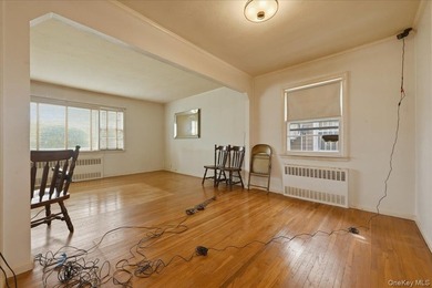 Cape Cod style detached home with 3/4 bedrooms and 1 full bath - photo 8