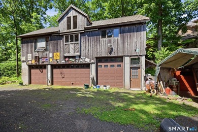 Additional listing photo 1