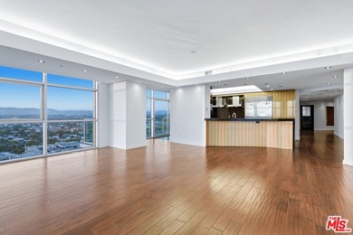 Welcome to the crown jewel of Marina Pointe Drive! An - photo 13
