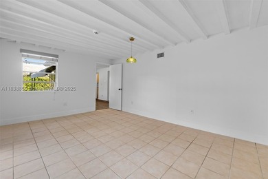 Experience the island lifestyle in this charming 3-bedroom - photo 15