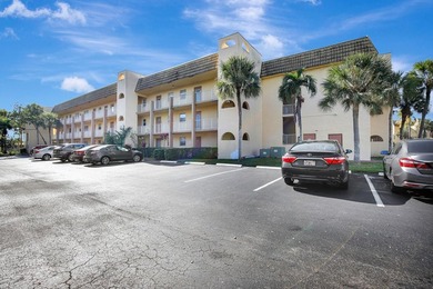 Back on the market. Experience the perfect blend of comfort and - photo 15
