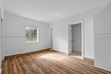 Experience the island lifestyle in this charming 3-bedroom - photo 16