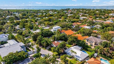 Experience the island lifestyle in this charming 3-bedroom - photo 21