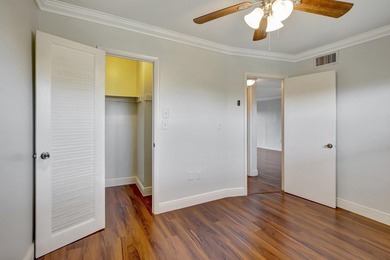 Back on the market. Experience the perfect blend of comfort and - photo 21