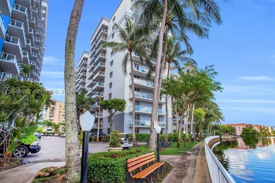 Welcome to this bright and inviting 2-bedroom, 1-bathroom condo - photo 24
