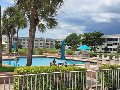 Back on the market. Experience the perfect blend of comfort and - photo 26