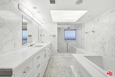 Welcome to the crown jewel of Marina Pointe Drive! An - photo 29