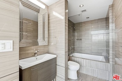 Welcome to the crown jewel of Marina Pointe Drive! An - photo 33