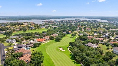 Experience refined luxury living in this exceptional golf course - photo 37