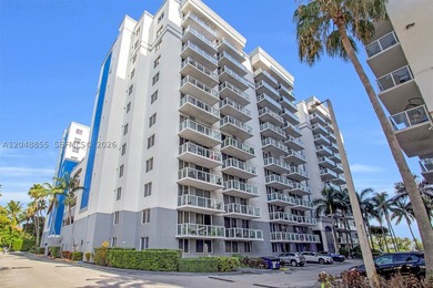 Welcome to this bright and inviting 2-bedroom, 1-bathroom condo - photo 37
