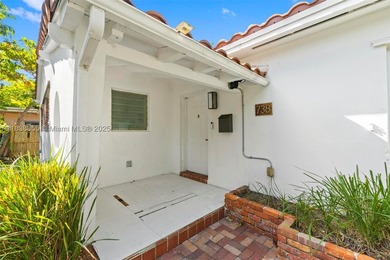 Experience the island lifestyle in this charming 3-bedroom - photo 39