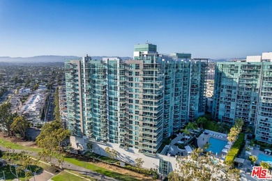 Welcome to the crown jewel of Marina Pointe Drive! An - photo 50