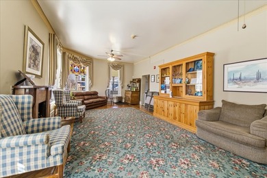 Spacious 2-story Victorian residence with walk-up stairs to 3rd - photo 3
