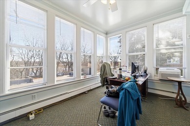 Spacious 2-story Victorian residence with walk-up stairs to 3rd - photo 8