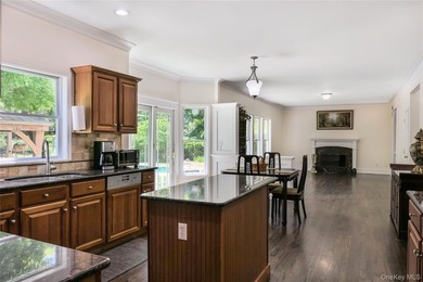 Welcome to this beautifully maintained 4-bedroom, 2.5-bath - photo 11