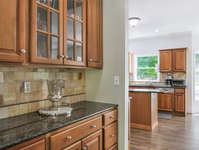 Welcome to this beautifully maintained 4-bedroom, 2.5-bath - photo 12