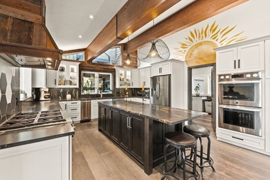 Welcome to a spectacular lakefront estate with sweeping views - photo 12