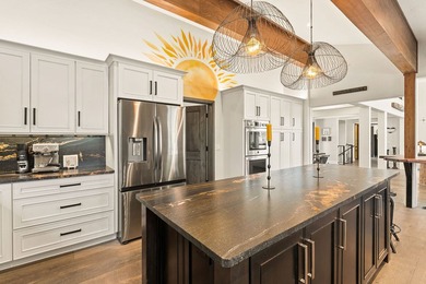 Welcome to a spectacular lakefront estate with sweeping views - photo 13