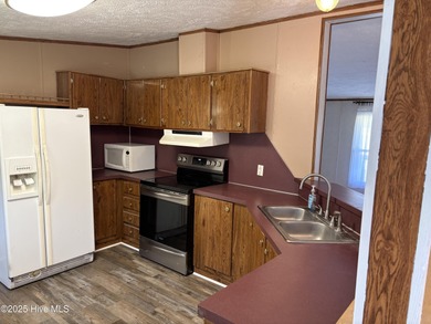 HERE'S A LOCATION YOU CAN SPREAD OUT AND ENJOY REAL COUNTRY